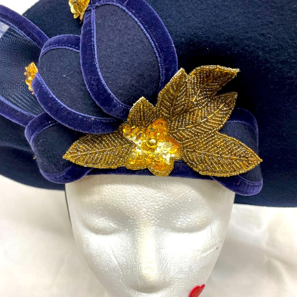 Vintage Deborah of New York sequined and beaded 60’ party hat - Picture 2 of 10